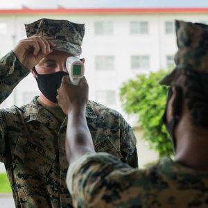 Coronavirus, i giovani possono reinfettarsi e trasmetterlo: lo studio sui Marines