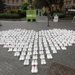 "In your shoes": così Bologna celebra gli infermieri vittime del coronavirus