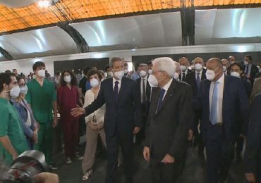 Palermo, Mattarella a infermieri e medici: "Grazie per quello che fate"