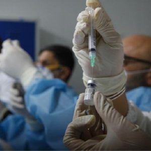 Piemonte, finiti i fondi per gli extra a infermieri e medici vaccinatori