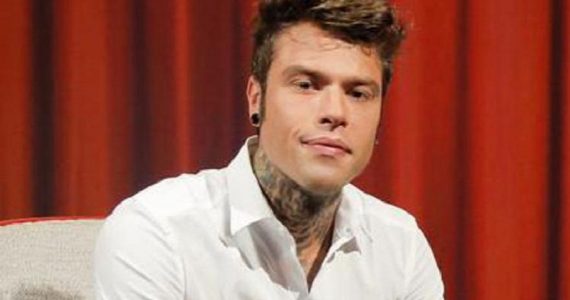 "Prendersela con i disabili è da vigliacchi": tre papà chiedono aiuto a Fedez per veicolare il messaggio