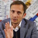 Coronavirus, Fedriga (Conferenza Regioni): "Fugare i dubbi sui vaccini. Soprattutto tra i sanitari, ma senza licenziare"