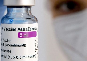 Coronavirus, morta a 18 anni per trombosi post-vaccino: si riapre il caso AstraZeneca