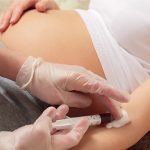 Un'analisi del sangue per prevedere il giorno del parto: si può fare