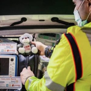 Un orsacchiotto del 118 per ridurre la paura dei bambini soccorso in codice giallo o rosso
