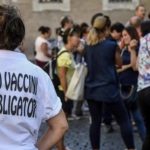 Obbligo vaccinale, 300 sanitari lombardi “no vax Covid-19” fanno ricorso al Tar
