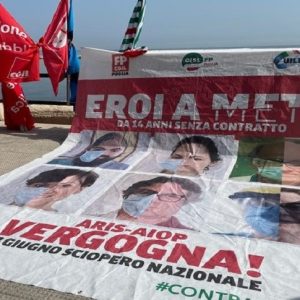 Sanità privata Puglia, in 25mila senza contratto: la protesta a Bari