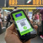 Green Pass, nuove regole dal 1° settembre: obbligo per mezzi di trasporto, scuola e università