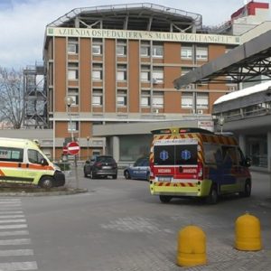 Pordenone, parto casalingo finisce in tragedia: bimba morta e osteriche sotto inchiesta