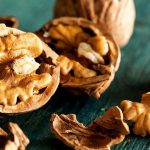 Salute cardiovascolare, mangiare noci diminuisce il "colesterolo cattivo"