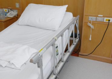 Ravenna: paziente cadde dal letto in pronto soccorso, oss a processo per lesioni