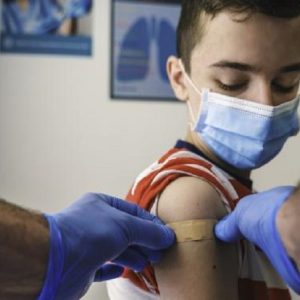 Allergie e vaccino anti-Covid: quali i bambini a rischio? Le raccomandazioni Siaip