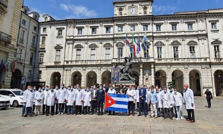 Coronavirus, morto infermiere cubano che aiutò Torino durante la prima ondata