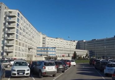 Cremona, sanitari no vax ancora al lavoro: il dg dell'ospedale Maggiore alza la voce