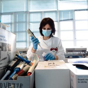 Vaccino anti COVID-19: dopo 6 mesi dal completamento del ciclo vaccinale, lo studio sul personale dell’Ospedale Niguarda conferma la presenza degli anticorpi anti Spike
