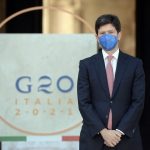 Speranza: "Terza dose di vaccino anti-Covid a partire da settembre"
