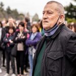 Sposta l'ufficio in un gazebo: il caso del sindaco-medico contrario a vaccino anti-Covid e Green Pass