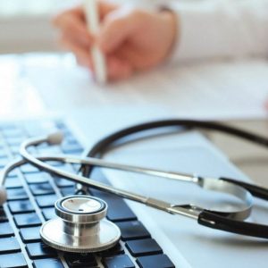 Assenza dal domicilio e visita fiscale: è necessaria la preventiva comunicazione dell’assenza?