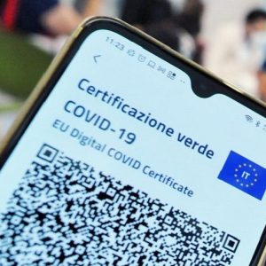 Green Pass e lavoratori statali, Draghi firma il Dpcm con le linee guida