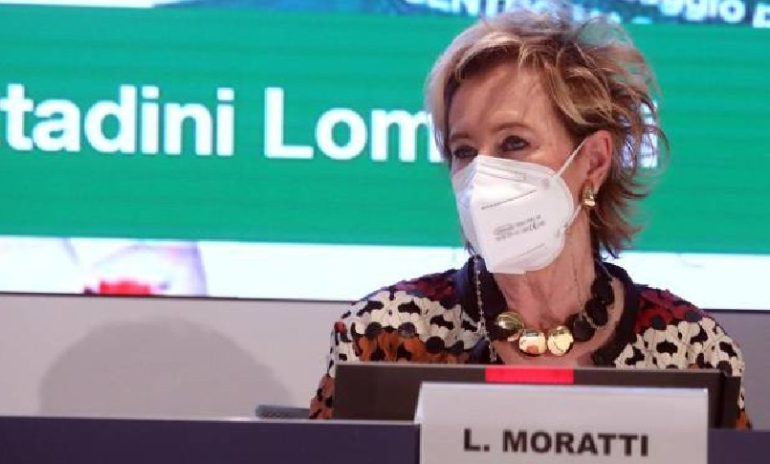 Lombardia, Moratti: "Medici di base lavorano meno degli ospedalieri". La replica Fimmg: "Parole superficiali. Non conosce il nostro lavoro"