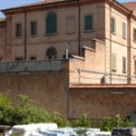 Ravenna, filtrava informazioni dal carcere in cambio di regali: indagato infermiere
