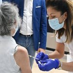 Coronavirus, il fenomeno degli anziani non vaccinati nelle Rsa: talvolta per decisione dei figli