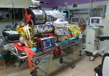 Dodici ore di missione per infermieri e medici dell’Ecmo Team del Gaslini per salvare una neonata in gravissime condizioni