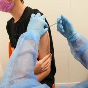 Vaccino anti-Covid sotto i 12 anni, Spallanzani: "Servono più dati"