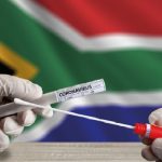 Variante Omicron, dal Sudafrica: "Sintomi non importanti"