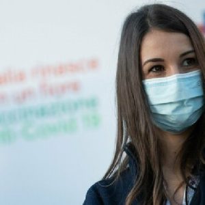 Claudia Alivernini: "Un anno dopo il vaccino c'è ancora chi mi ferma per raccontarmi le sue paure"