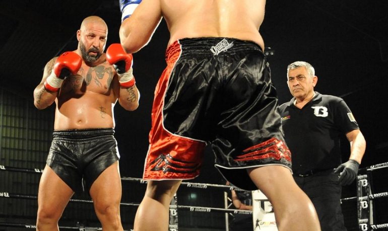 Coronavirus, morto ex campione mondiale di kickboxing: era un convinto negazionista