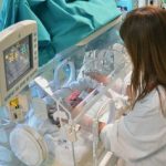 "Miracolo" a Milano: salvato neonato di soli 370 grammi