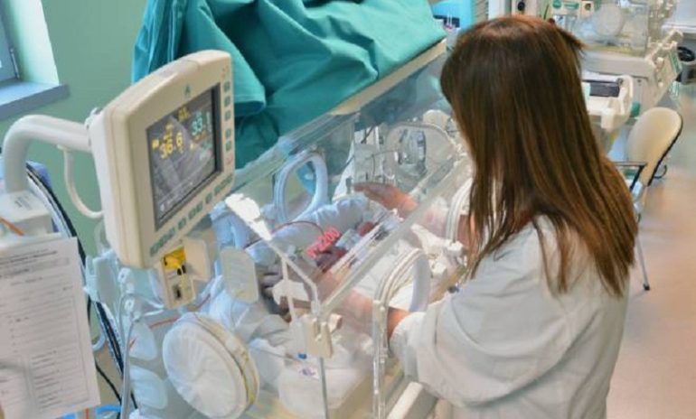 "Miracolo" a Milano: salvato neonato di soli 370 grammi