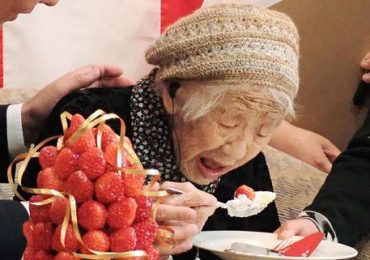Compie 119 anni la donna più anziana del mondo, sopravvissuta a 3 pandemie