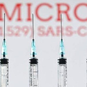 Coronavirus, vaccini funzionano contro variante Omicron