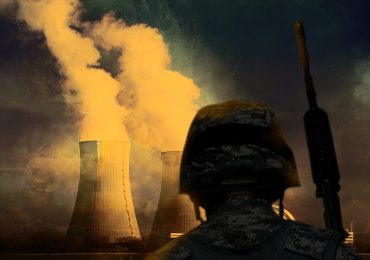 Crisi Ucraina e centrali nucleari, l'allarme dell'esperto: "Radiazioni nocive anche a basse dosi e a lungo termine"