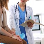 Donne in sanità: solo 2 su 10 sono direttori generali nelle aziende sanitarie e ospedaliere. E in tre regioni non ci sono donne ai vertici della sanità