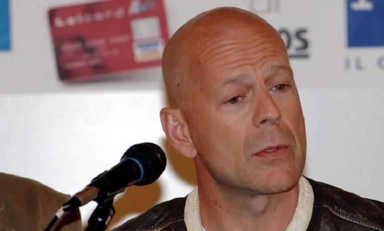 Afasia: cause e cura del distubo che ha colpito Bruce Willis
