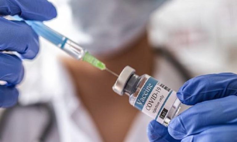 Coronavirus, nuovo candidato vaccino sviluppato in Austria: "Efficace contro tutte le varianti"