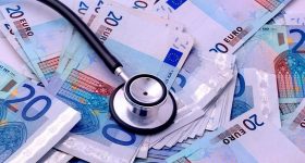 Rinnovo contratto sanità, accordo quasi raggiunto: aumento medio di 204 euro lordi per gli infermieri