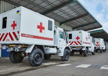 Ucraina, arrivano le ambulanze corazzate: erano mezzi dell'esercito britannico