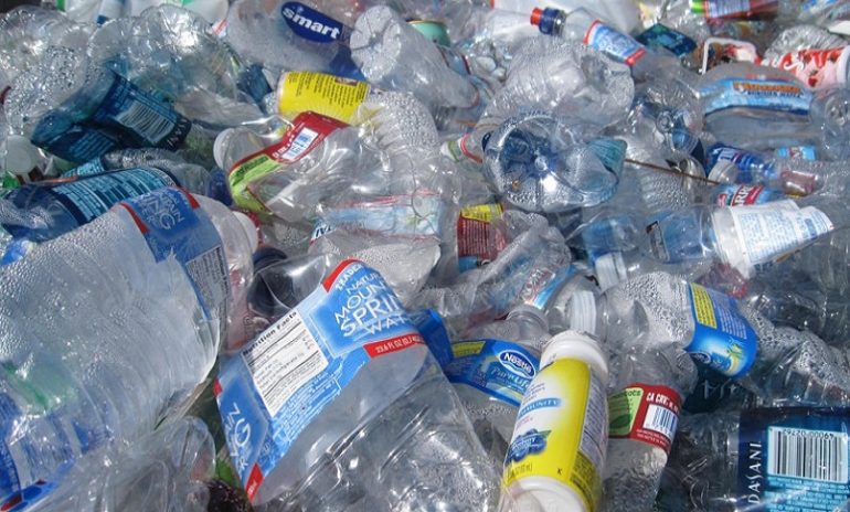 Inquinamento, sviluppato super enzima che scompone rapidamente i rifiuti in plastica