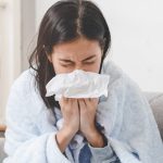 Coronavirus, salgono ancora le reinfezioni: resta l'isolamento per i positivi