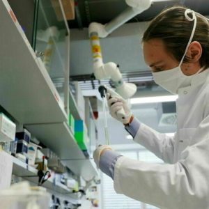 Coronavirus, boom di nuovi contagi in Italia: occhio alla nuova sottovariante Omicron