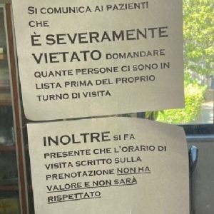Napoli, cartelli assurdi affissi in Oncologia al Nuovo Policlinico