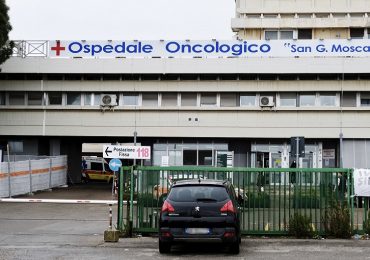 Taranto, medico investito e picchiato brutalmente nel parcheggio dell'ospedale Moscati