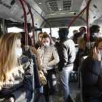 Coronavirus, si va verso l'addio alle mascherine sui mezzi pubblici e nelle strutture sanitarie