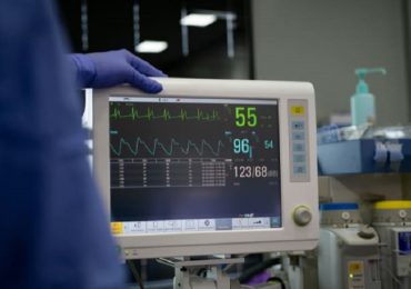 "L'infermiere che non monitora le funzioni vitali del paziente deceduto dopo un intervento risponde di omicidio colposo": la sentenza della Cassazione