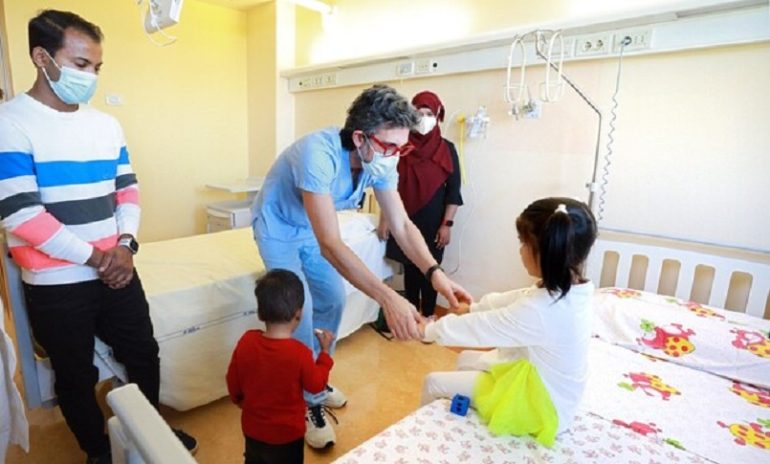 Bologna, bimba di 6 anni liberata da tumore alla testa con tecnica indonasale