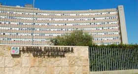 Roma, aggressione shock al Sant'Andrea: donna tenta di strangolare un'infermiera